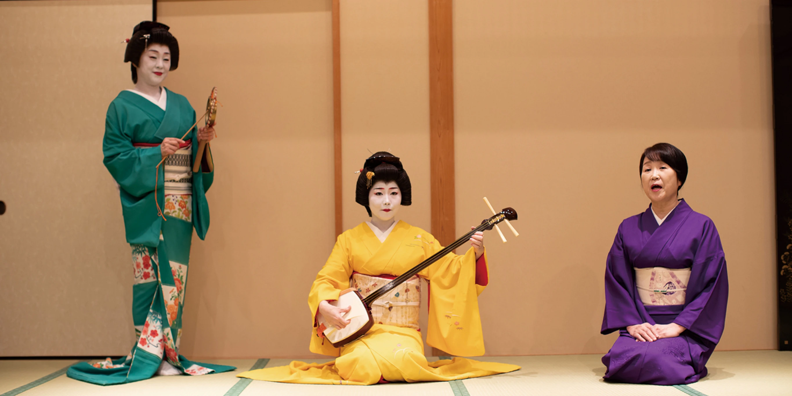 三味線の演奏